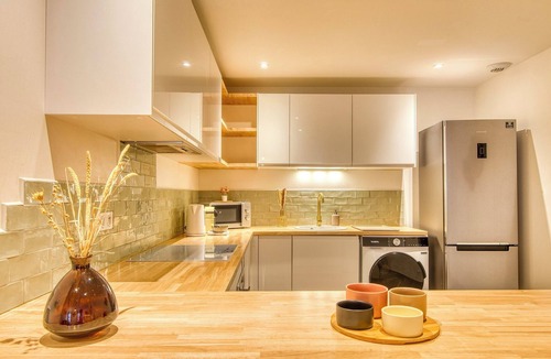 Brignais Apartment | Le Bohème - Climatisé - Superbe T2 centre village