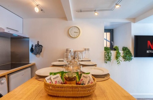 Mende Apartment | Le Bohème - Spa/Netflix/Wifi Fibre/Centre Ville - Stay Lozère