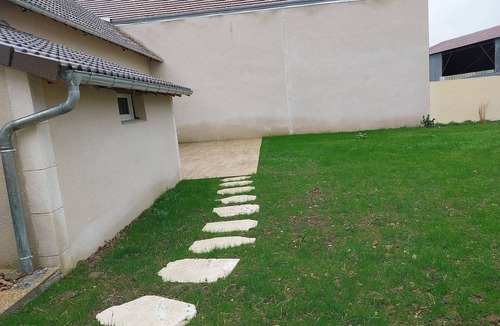Beaune-la-Rolande House | "Le Bois au Loup." Maison Dans un Petit Hameau à la Campagne, au Calme