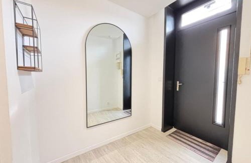 Roanne Apartment | Le Bois d'Ebène