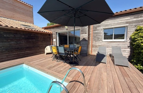 Talmont-Saint-Hilaire House | Le Bois des Ailes, lovely house with a heated pool