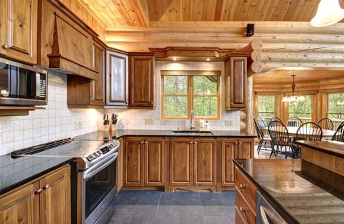 Mont-Tremblant Ski Chalet | Le Bois Rond at Boisès: Sauna+ Hot Tub for 12