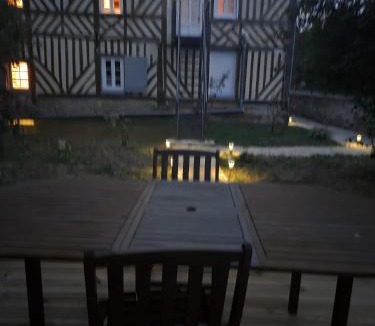 Le Mesnil-Mauger Bed & Breakfast | Le Bois Rouland