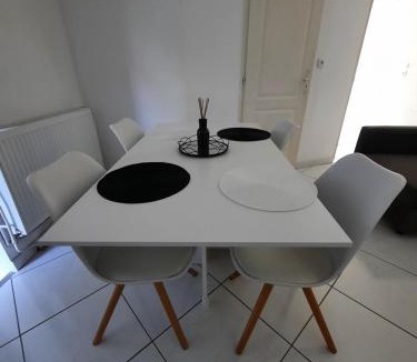 Auxonne Apartment | Le-bon-appart de plain-pied avec terrasse