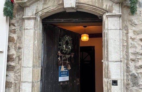 Dernier Sou Apartment | Le Bon`Appart - classé 4étoiles - COUR