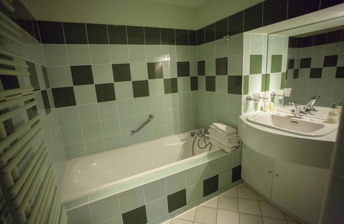 Lucinges Hotel | Le Bonheur dans le Pré