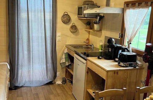 Carentoir Cabin | Le Bonheur est Dans le Prés