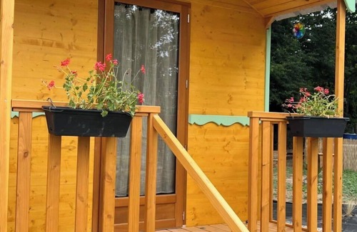 Carentoir Cabin | Le Bonheur est Dans le Prés