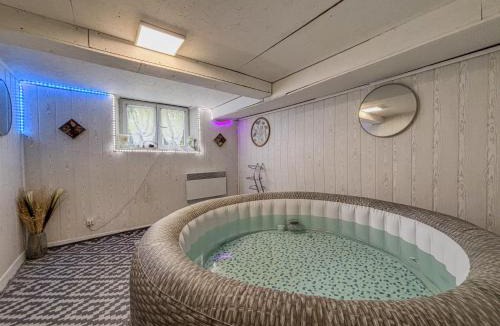 Saint-Jouin-de-Blavou House | Le bonheur est dans le perche