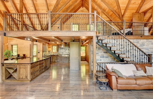 Saint-Calixte Ski Chalet | Le Boréal - Heated swimming pool, Jacuzzi, Sauna and Billiards