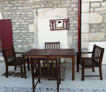 Montbard Apartment | Le Bord d'eau