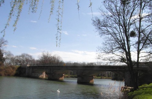 Cuisery Apartment | Le Bouchon, Studio Proche de Tournus