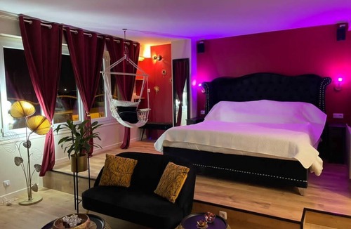 Cote Est Soquence Apartment | Le Boudoir de Fanny - 4* luxury loft - balneotherapy and sauna