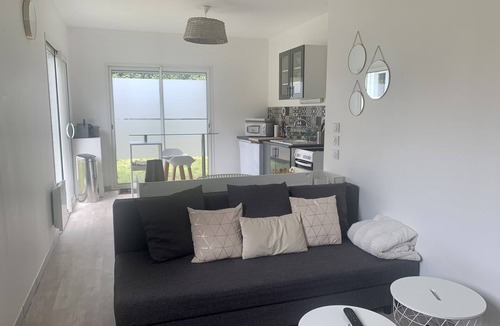 La Brede House | Le Boudoir des Graves