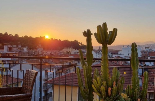 Quartier du Port Apartment | Le Boulevard de Nice