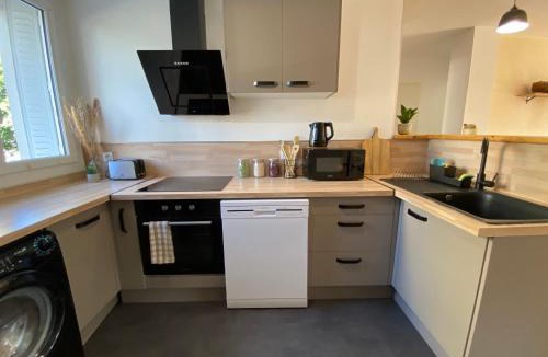 Secteur 4 Apartment | Le Bourget, Grand appartement proche du centre