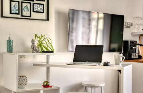 Le Bourg Apartment | Le Bourget - Suite et Envolée romantique avec Jacuzzi
