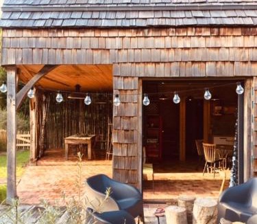 Saint-Quentin-en-Tourmont Apartment | Le bout du monde