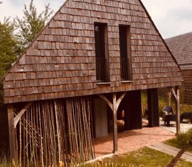 Saint-Quentin-en-Tourmont Apartment | Le bout du monde