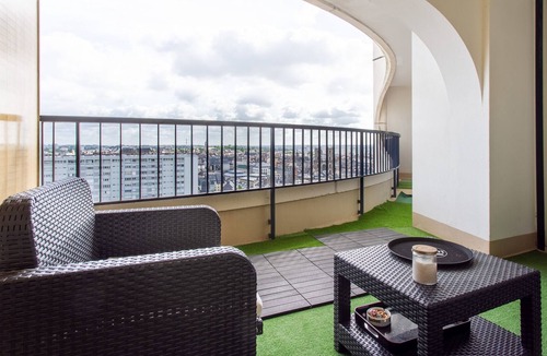 Bourg-l'Eveque Apartment | Le Brest - Vue panoramique sur la ville