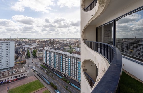Bourg-l'Eveque Apartment | Le Brest - Vue panoramique sur la ville