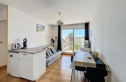 Port Rive Gauche Apartment | Le Briza - Piscine - Terrace avec vue sur la plage du Grazel