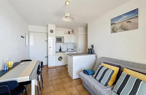 Port Rive Gauche Apartment | Le Briza - Piscine - Terrace avec vue sur la plage du Grazel