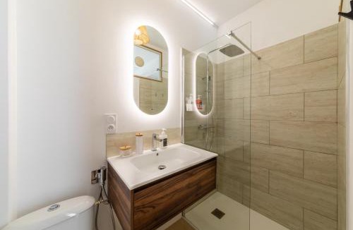 Agen Apartment | Le Brun - T1 climatisé - Terrasse et jardin privé
