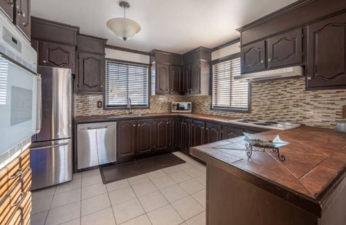 St. Jerome House | Le bungalow Des Hauteurs Free Parking, Fast WI-Fi