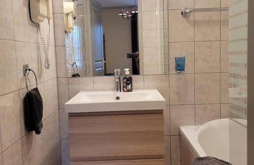 Saint-Lattier House | Le cèdre bleu