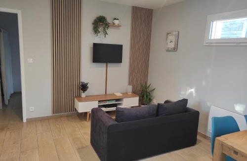 Saint-Planchers Apartment | Le Célina