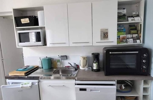 Sommery Bed & Breakfast | Le Cœur sur la Main - Jéricho - Chambre D'hôtes à la Campagne Avec Kitchenette