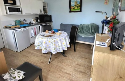 Sommery Bed & Breakfast | Le Cœur sur la Main - Jéricho - Chambre D'hôtes à la Campagne Avec Kitchenette