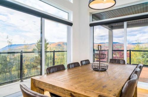 Petite-Riviere-Saint-Francois Ski Chalet | Le Saint-Laurent