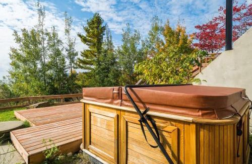 Petite-Riviere-Saint-Francois Ski Chalet | Le Saint-Laurent