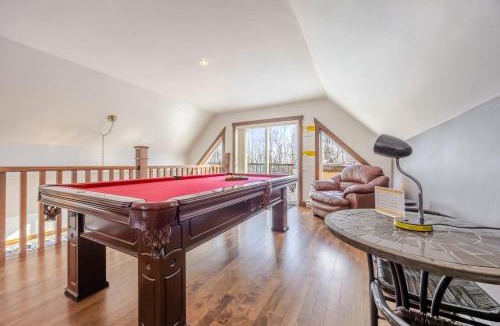 Petite-Riviere-Saint-Francois Ski Chalet | Le Boisia - Cottage - Spa - 5 Bedrooms