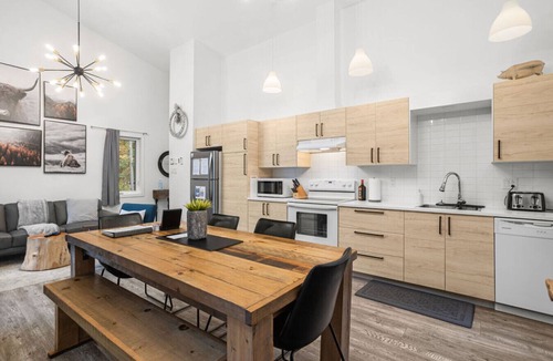 Sainte-Lucie-des-Laurentides Ski Chalet | Le2085 - Spa et Plage - Les chalets dans le nord
