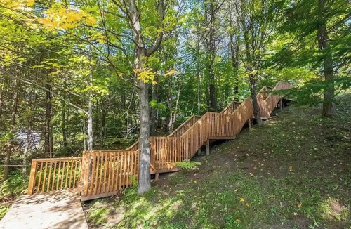 Sainte-Marcelline-de-Kildare House | Le Panda | Relaxing chalet with spa, lakefront
