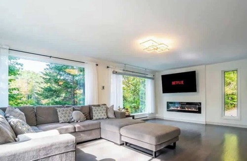 Sainte-Marcelline-de-Kildare House | Le Panda | Relaxing chalet with spa, lakefront