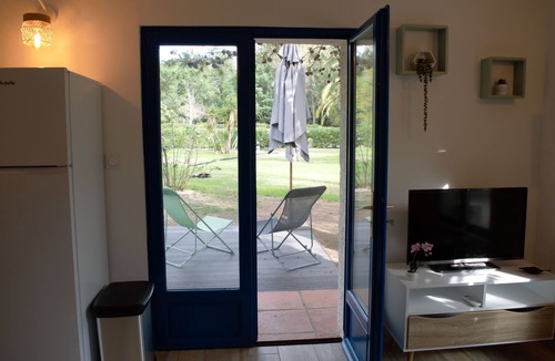 Bompas House | Le Cabanon d'Anaïs - Cozy small house in a beautiful landscape park with pool !