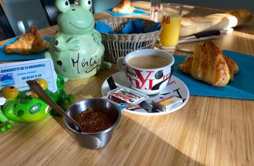 Paray-le-Fresil House | Le Cabanon de la Grenouille