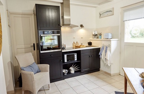 Cite House | Le cabanon de Ninon, a small charming landmark near Perros-Guirec