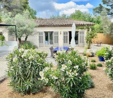 Valbonne Apartment | LE CABANON Valbonne