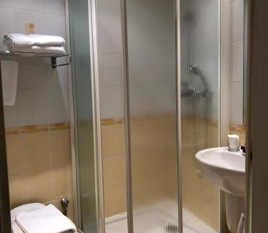 L'Isle-Adam Hotel | LE CABOUILLET