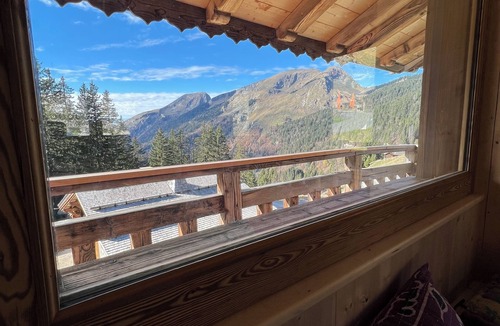 Les Lindarets Ski Chalet | "Le Cabri", Chalet on the slopes