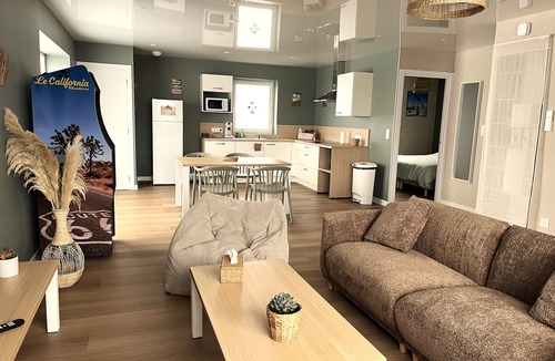 Neuf-Mesnil Apartment | Le California