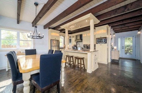 Saint-Raymond Ski Chalet | Le Calin - Waterfront with VIEW and SPA