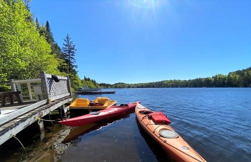 Saint-Cyrille-de-Lessard House | Le Calme en Forêt - Lac Privé