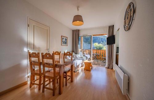 Ax-les-Thermes Apartment | Le calme de Ax