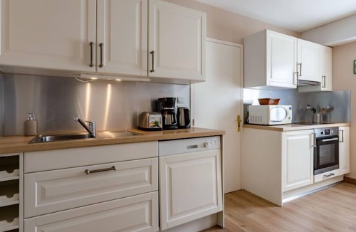 Beuvron-en-Auge House | Le Camélia by Interhome